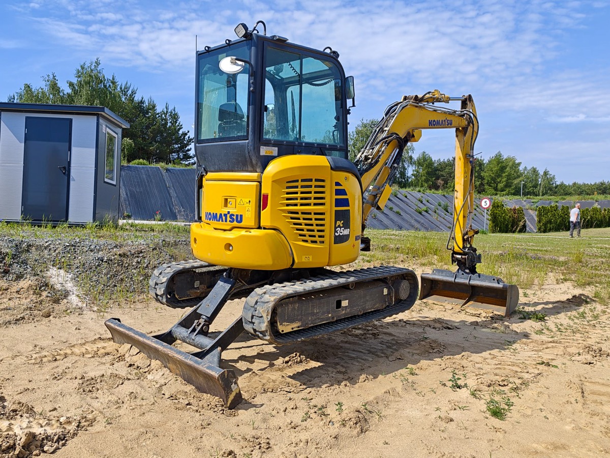 Minikoparka Komatsu PC35 wizualizacja