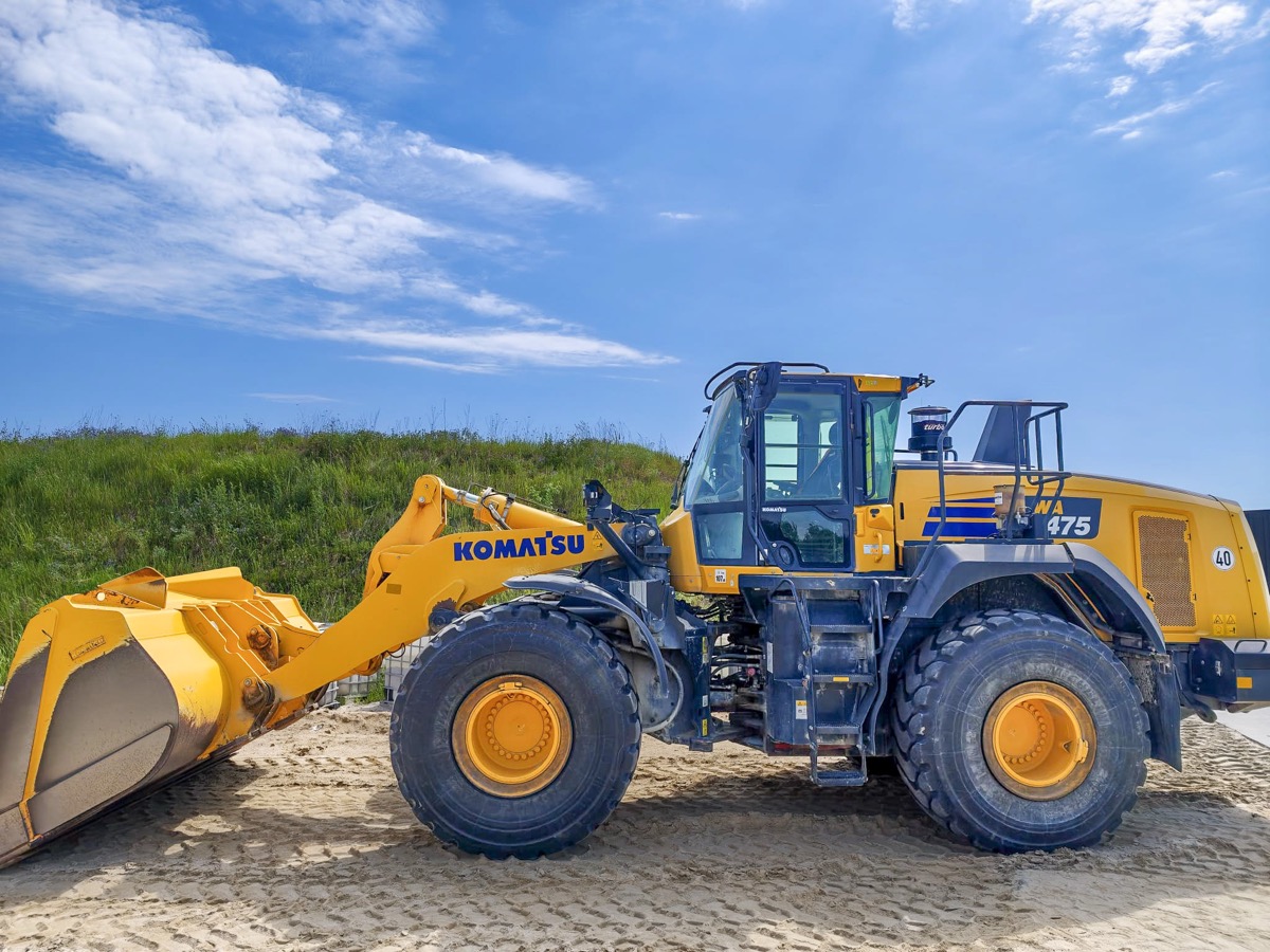Komatsu WA475 detal 9